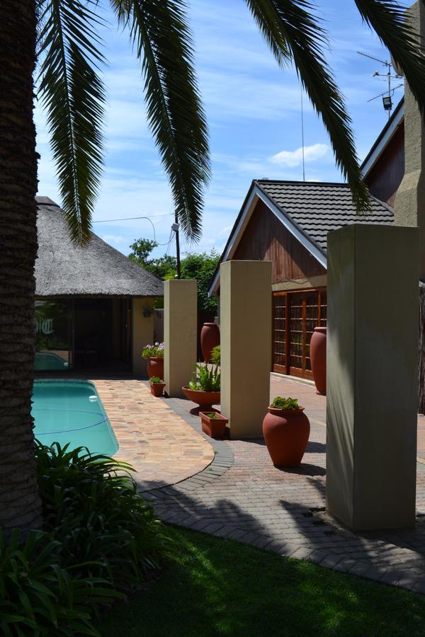Castello Guesthouse Vryburg Exterior photo